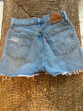 Women’s Levi  501 button down cut off jean shorts